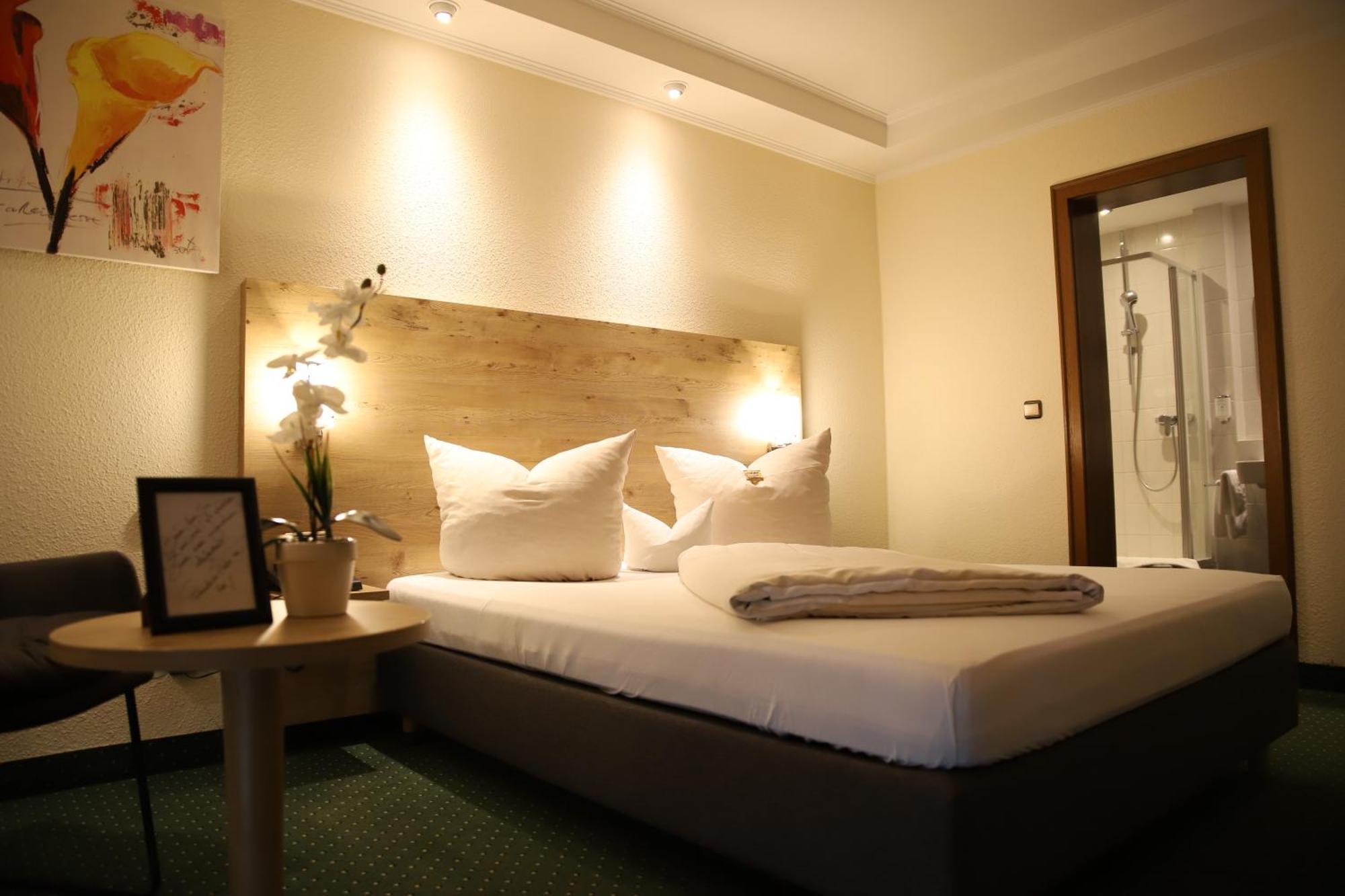 Hotel Zur Isar Plattling Eksteriør bilde